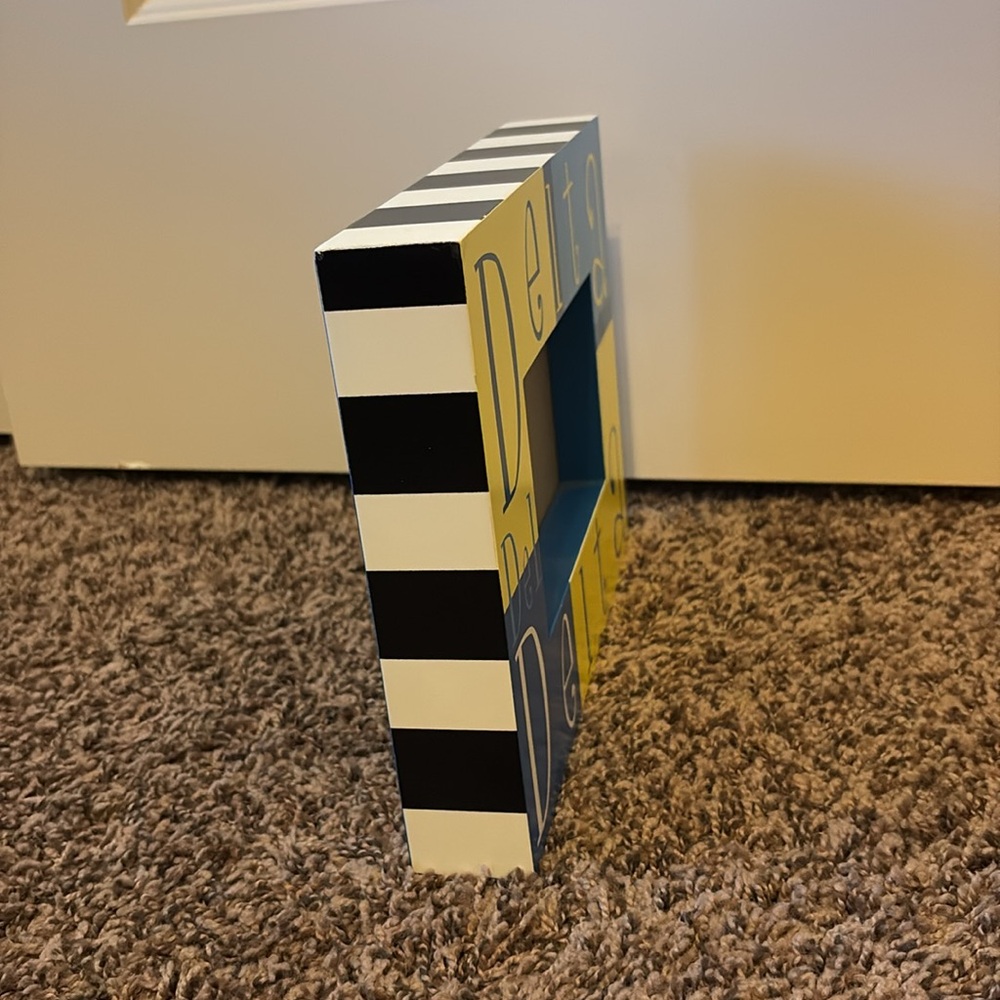 Tri-Delt Box Picture Frame - Picture 3 of 7